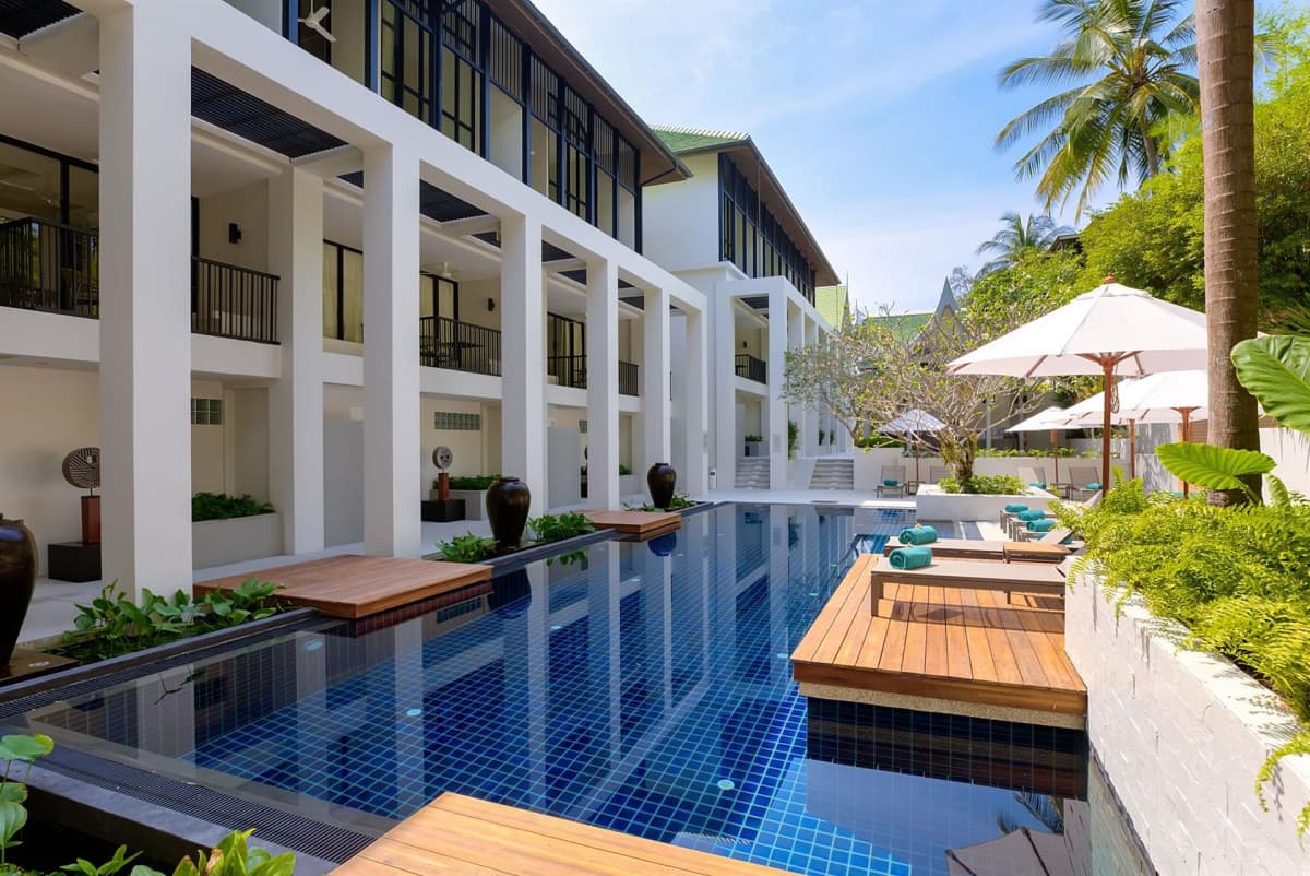 OUTRIGGER SURIN BEACH RESORT (EX. MANATHAI SURIN PHUKET) — фото 1