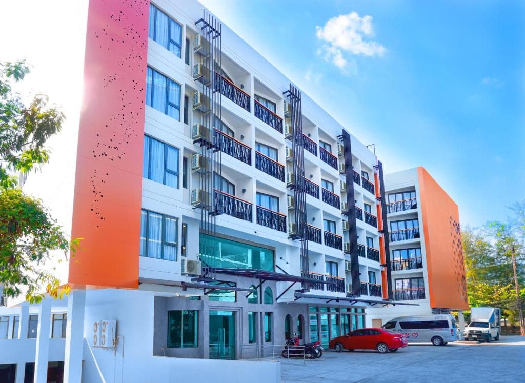 PHOENIX HOTEL KARON BEACH — фото 1