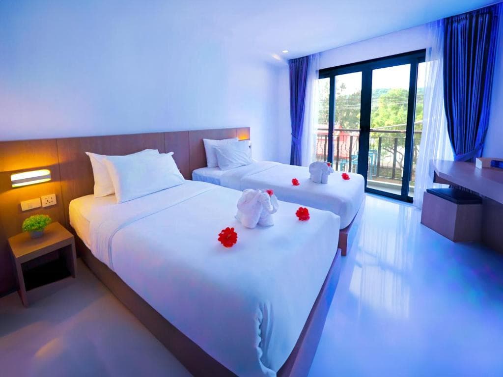 PHOENIX HOTEL KARON BEACH — фото 2