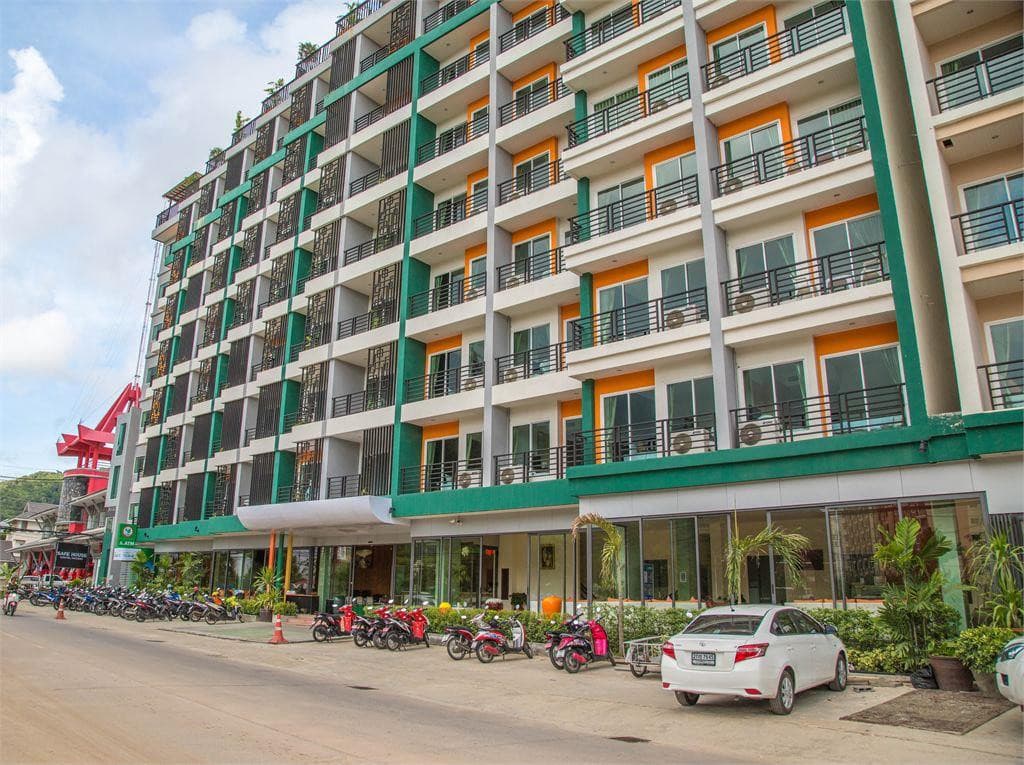 ZEPHYR GRAND HOTEL (EX.THE THREE BY APK) — фото 1