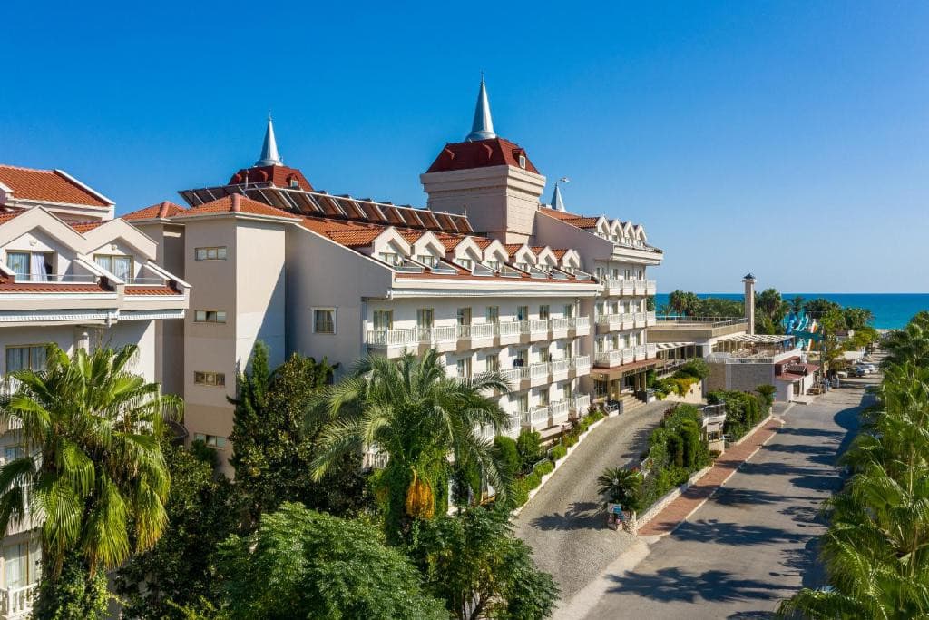 AYDINBEY FAMOUS RESORT — фото 1
