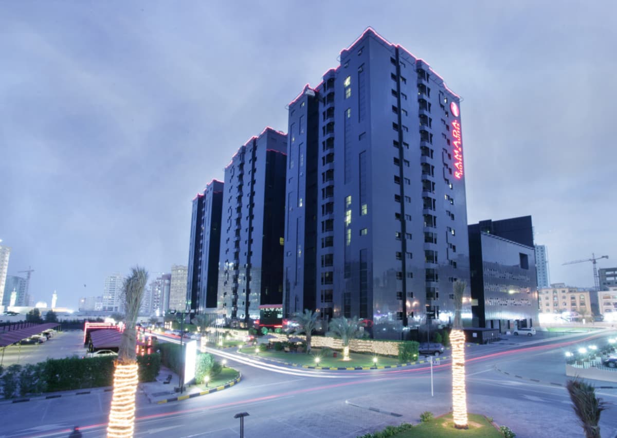 RAMADA HOTEL & SUITES AJMAN — фото 2